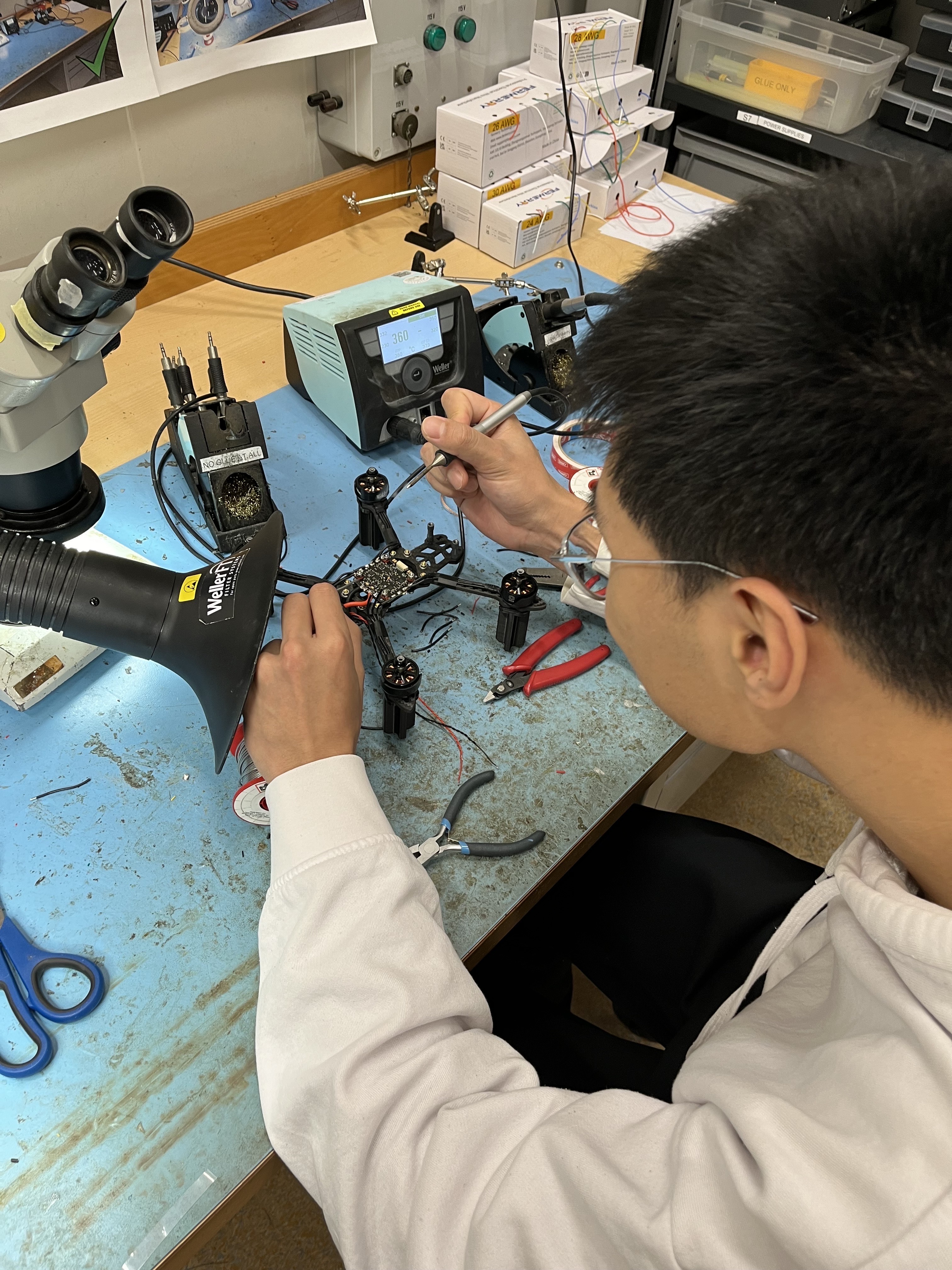 Building drones in the MAVLab